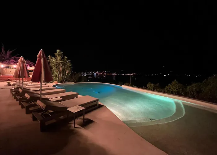 Riva Hotel 4*
