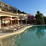 Riva Hotel