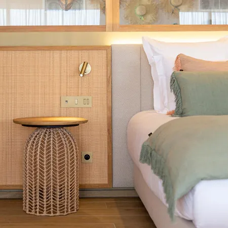 Riva Hotel