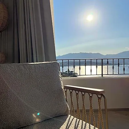 Riva 4*